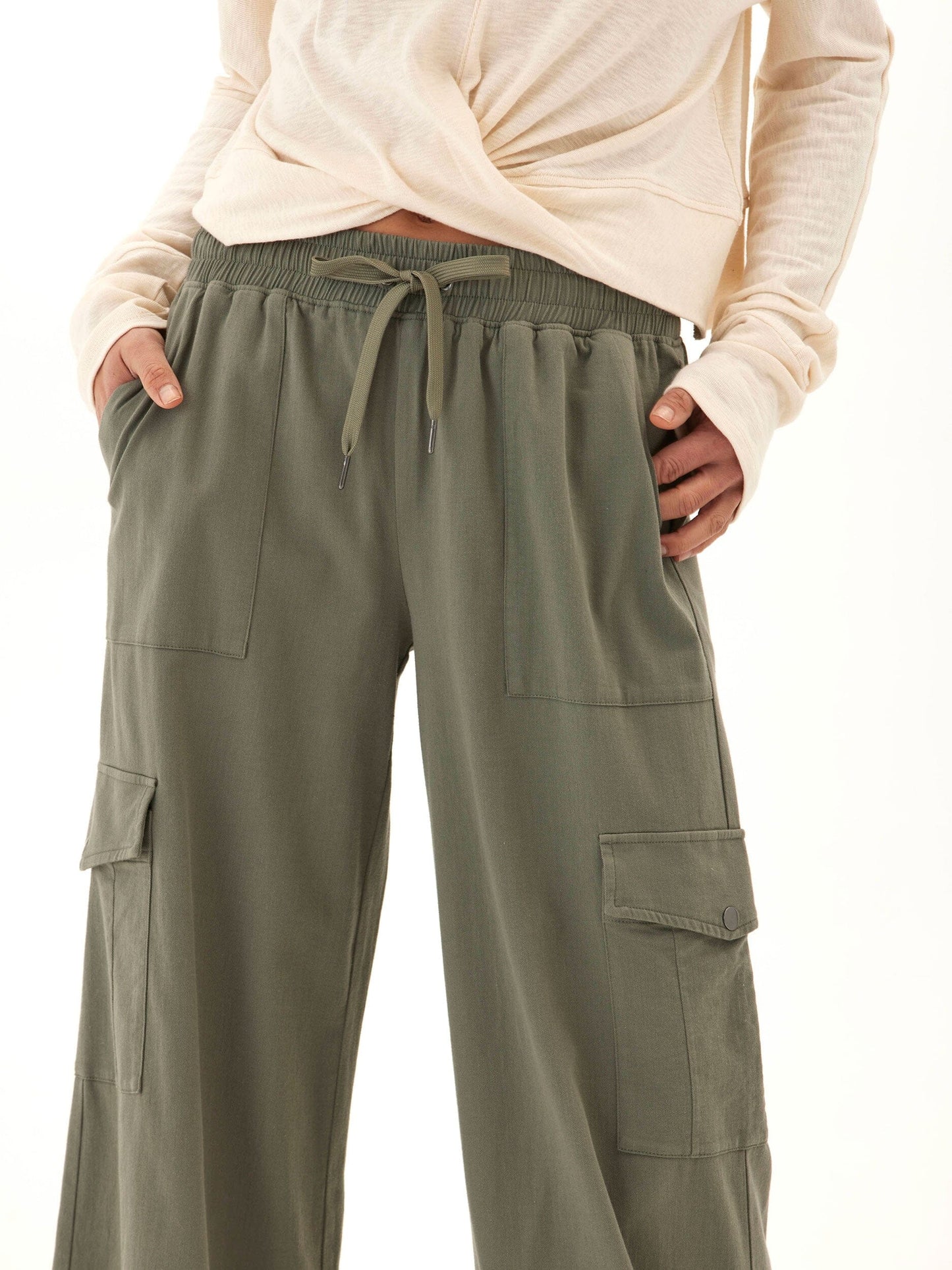 Eila Stretch Twill Wide Leg Cargo Pant
