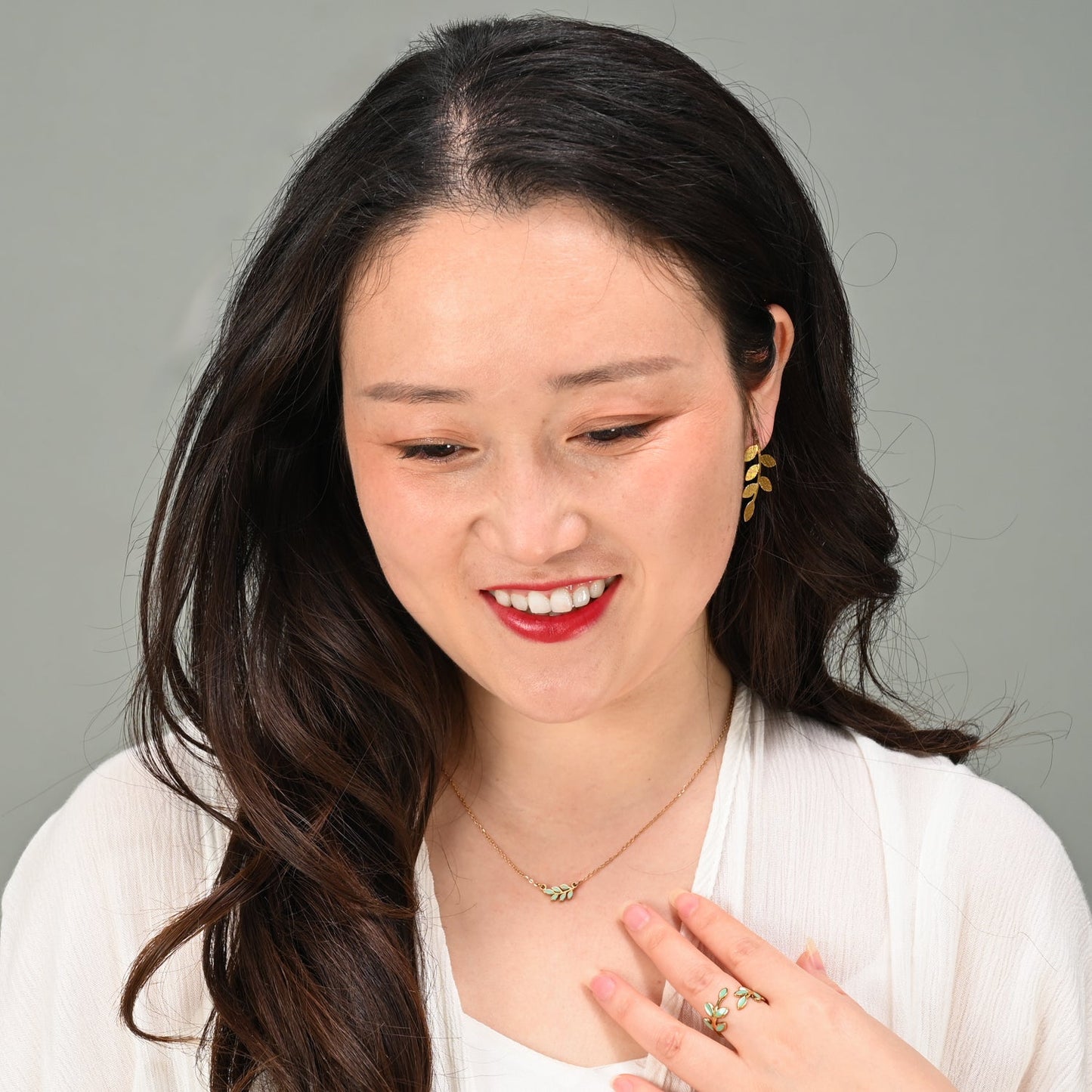 Rowen Leaf Necklace in Mint