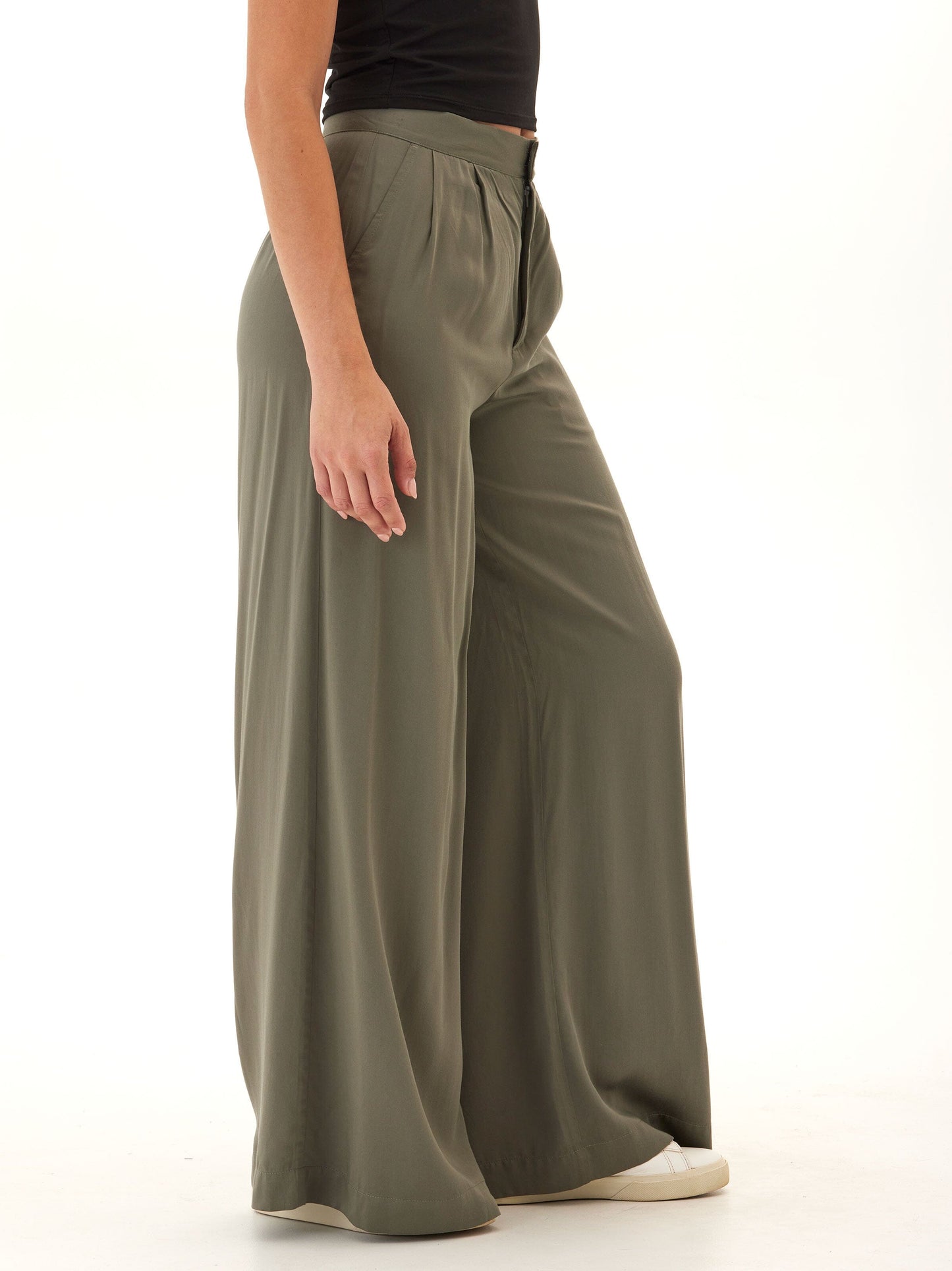 Samirah EcoVero Woven Pleated Wide Leg Pant