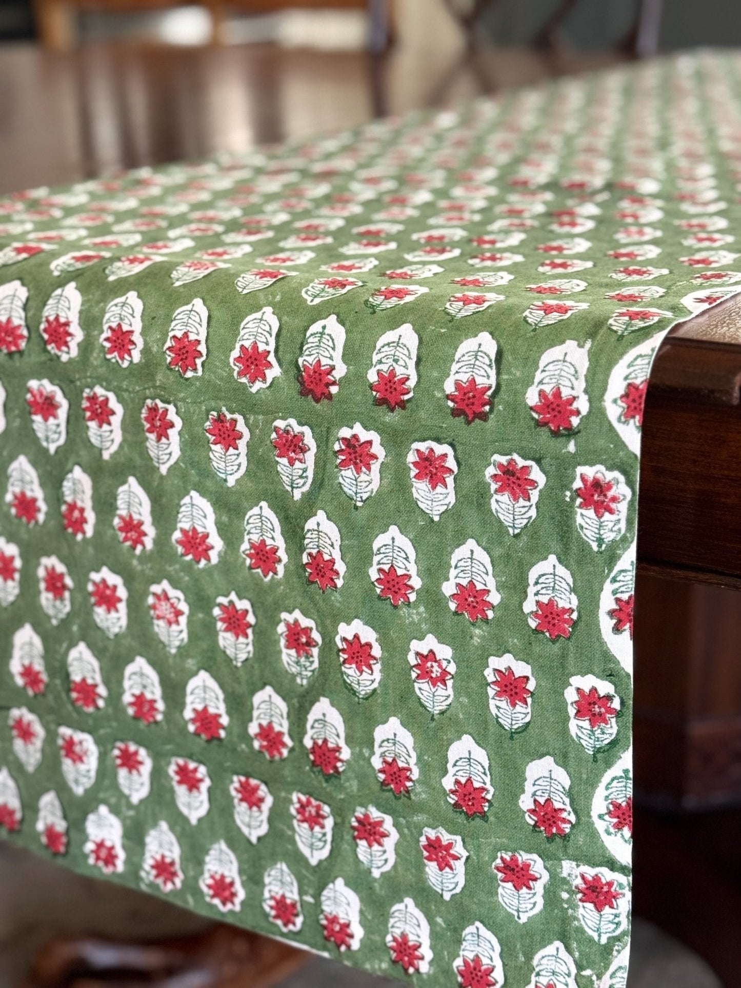 Table Runner - Christmas Lily - Sage & Red