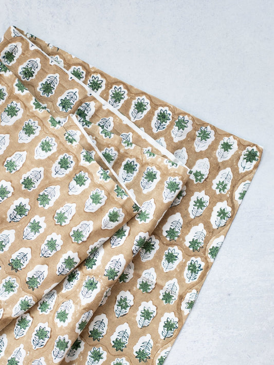 Table Throw (Ivory) - Poinsettia, Midnight, Chai, & Sage